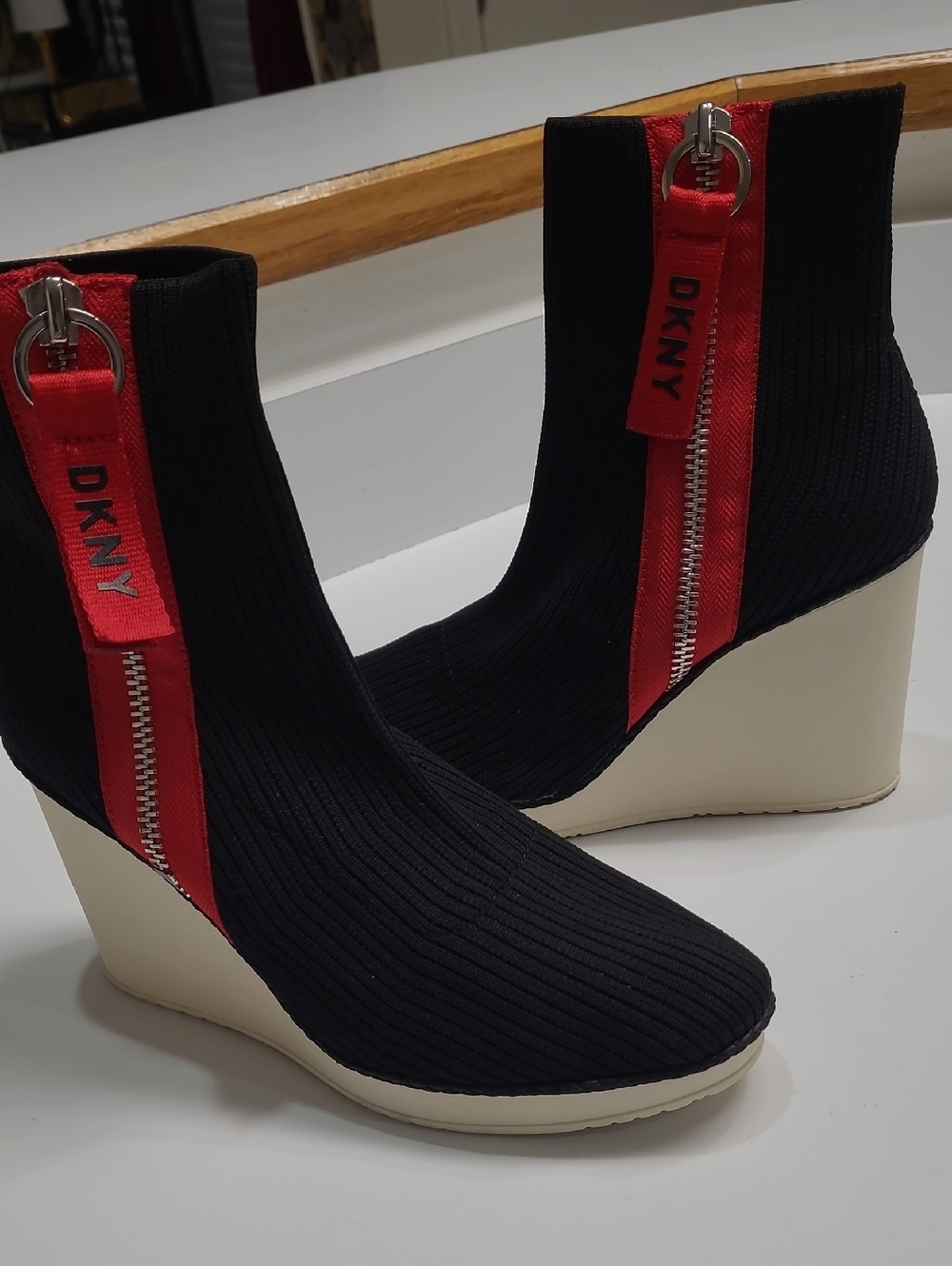 DKNY Black Knit Wedge Sneakers Stretch Sock  Boots with Red Zip Trim -  Size 9